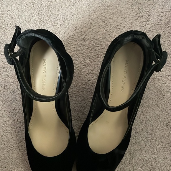 Marc Fisher | velvet Ion Block Heel Pump Black sz 7.5 - Picture 8 of 13